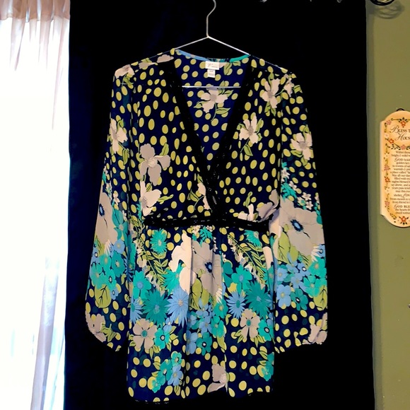 Women’s Blouse - Picture 1 of 2